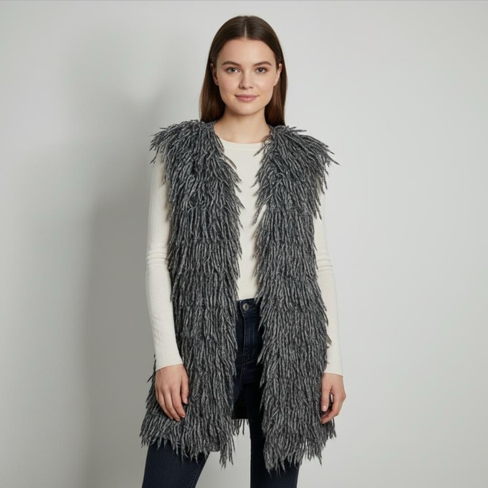 H&M Gray Sleeveless Cardigan Fringe Shag Sweater Vest Women’s Size Small